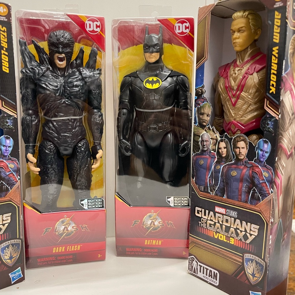 Batman , The Flash, The Flash Young Barry ,Dark Flash